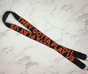 Lanière perlée orange avec texte Tigre Blanc et crochet en métal étoilé, sangle en nylon durable pour cartes d'identité et porte-clés - Product Image 4
