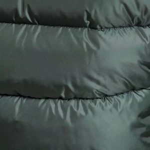 Veste matelassée en duvet de haute qualité avec logo de marque personnalisé pour femmes, veste épaisse en duvet à bulles pour femmes, veste entièrement matelassée - Product Image 6