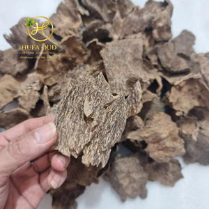 Copeaux d'agarwood vietnamien naturel de qualité supérieure, bois d'oud pur pour le commerce de gros - Product Image 4
