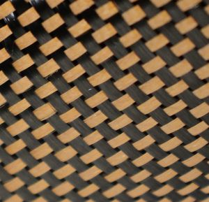 ผ้าคาร์บอนไฟเบอร์ผสมโพลีโบริลีน (Zylon PBO) ทอแบบกันน้ำ สีทอง หนา 0.2 มม. กว้าง 100-152 ซม. แบบเรียบ น้ำหนัก 190 กรัม/ตร.ม. สำหรับใช้ในอุตสาหกรรม - Product Image 3