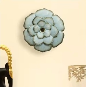 Décoration murale en métal faite à la main Art de luxe en fer floral pour la décoration intérieure du salon, de la chambre et du bureau - Product Image 1