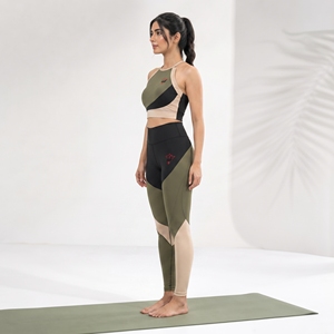 Ensemble de yoga confortable pour femme : tenue d'entraînement respirante, haut de fitness extensible et leggings assortis - Product Image 3