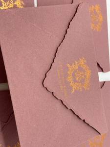 Cartes d'invitation imprimées sur papier festonné avec enveloppes pour mariages, événements, papeterie de luxe, cadeaux, célébrations et vente en gros - Product Image 2