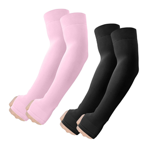 Nuevas Mangas Protectoras de Poliéster Sólido de Alta Calidad UPF50+ Largas para Protección Solar para Mujer en Negro, Rojo, Blanco y Gris - Product Image 2