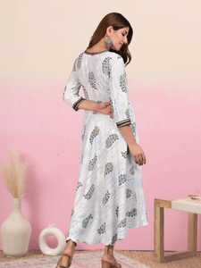 Kurta Anarkali Blanca de Rayón para Mujer, con Estampado Floral Tie Dye, Cuello con Lazos, Mangas Tres Cuartos, Secado Rápido, Estilo Étnico Global Informal para Verano - Product Image 5