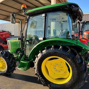 Tractor utilitario John Deere 5075E confiable, sistema hidráulico robusto, diseño de bajo consumo de combustible, excelente calidad, listo para trabajar en la agricultura. - Product Image 6