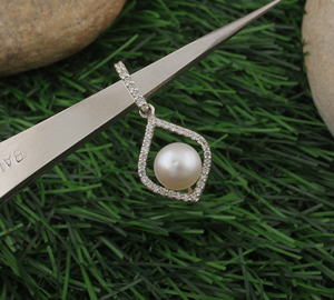 Trending Vintage Handmade 925 Sterling Silver Platinum Plated Pearl Necklace Artisan Crafted Statement <b>Jewelry</b> Sustainable Gift - Product Image 1