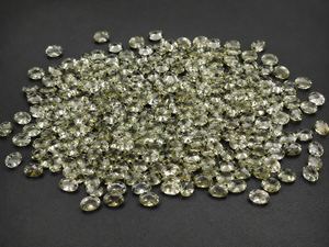 Vente en gros de pierres précieuses naturelles d'améthyste vert clair ovales à facettes, taille brillante, pierres de feu, pierres précieuses en vrac 3x5mm-8x10mm pour la fabrication de bijoux - Product Image 1