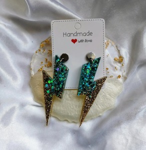 Pendientes de Resina para Pedidos al por Mayor, Acabado de Alto Brillo, Fabricación Personalizada, Venta al por Mayor Directa de Fábrica - Product Image 4