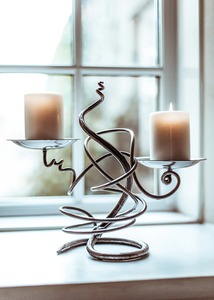 Decoración para Mesa de Comedor, Portavelas Negro Hecho a Mano con Diseño de Espiral Curvo para Velas de Pilar, Decoración para el Hogar - Product Image 5