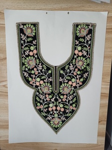 Patchs brodés ronds faits main de qualité supérieure, design complexe, tissu ORGEZA, paillettes, dentelle miel, commandes personnalisées disponibles - Product Image 3