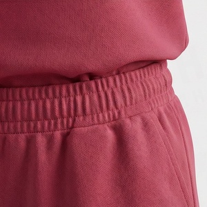 Conjunto de 2 Piezas para Mujer, Camiseta de Manga Corta y Pantalones Cortos Rojos con Estampado de Pulpo, Cuello Redondo, Ropa Casual de Primavera/Verano, Tejido de Algodón - Product Image 5