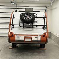 Caravane légère en forme de larme avec coque rigide pour le camping, les voyages routiers, les aventures en plein air et les voyages en famille