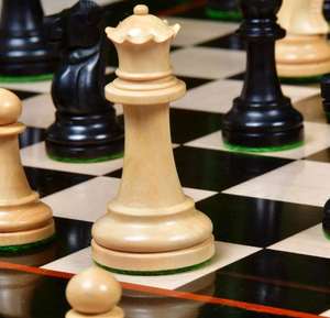 ชุดหมากรุกสไตล์สเตนตันระดับพรีเมียม ดีไซน์แคนาดาสุดหรู ทำจากไม้เอ็บบอนและไม้บ็อกซ์วูดธรรมชาติ ขนาดตัวราชา 3.3 นิ้ว ราคาดีที่สุด - Product Image 3