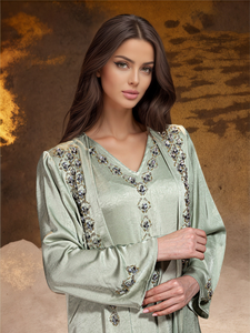 Robe abaya brodée, robe abaya pour femmes, robe musulmane, robe de luxe de Dubaï, robe deux pièces ornée de strass cousus à la main, LOGO PERSONNALISÉ, vente en gros d'usine - Product Image 4