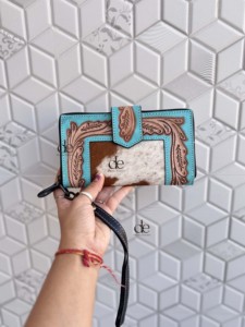 Cartera tallada a mano con diseño occidental, borde de embrague con cuero de piel de vaca de color turquesa, billetera multiusos - Product Image 4