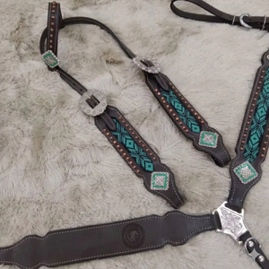 Conjunto de arnés y collar de pecho de cuero occidental para caballo, con pedrería, flecos, cuentas y conchos, ajustable. - Product Image 3
