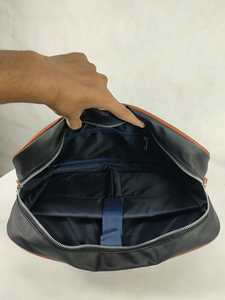 Bolso Mensajero Premium para Portátil de Viaje, con Detalles en Cuero PU, Asas Dobles, Correa de Hombro Ajustable y Bolsillo Frontal con Cremallera, para Oficina - Product Image 6