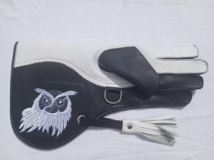 ถุงมือหนังวัวปักลายนกฮูก Bana Brothers Falconry สีขาว แบบสองชั้น ขนาด 35 ซม. (13 นิ้ว) เป็นมิตรกับสิ่งแวดล้อม สำหรับการล่าสัตว์กลางแจ้ง - Product Image 4