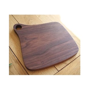Planche à découper en bois de forme rectangulaire avec poignée, surface de découpe en bois naturel pour la cuisine - Product Image 6