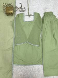 Traje Salwar Farshi Verde Pista para Mujer, Seda Crunchy con Trabajo Siroski, 3 Piezas, para Fiesta, Largo hasta la Rodilla, Corte Regular, Secado Rápido, Moderno - Product Image 4
