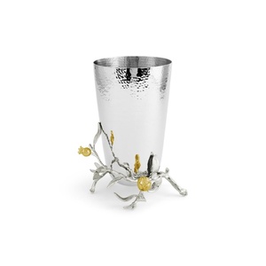 Jarrón de lujo Saleem International 2026 con diseño de granada, color plateado, de metal, con hoja de ginkgo marrón dorado - Product Image 3