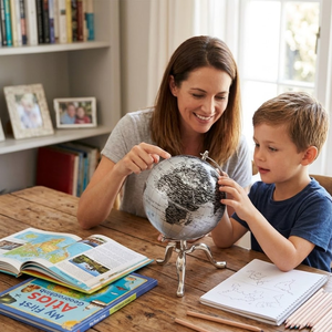 Globo Terráqueo de Escritorio Premium |   Mapa negro plateado con soporte de trípode de aluminio dorado |   Globo Terráqueo Educativo para Decoración de Oficina - Product Image 2