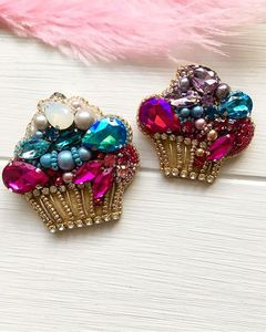 Elegante Broche Bordado a Mano con Cuentas para Amantes de la Moda, Broche Artístico con Bordado Floral y Adornos de Cuentas Finas - Product Image 3