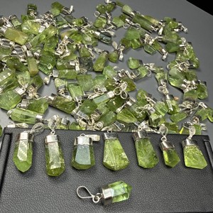 Collar con colgante de peridoto de la mejor calidad, plata de ley 925, peridoto verde de Suppat, Kohistan, Pakistán. - Product Image 4