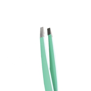 Juego de Pinzas para Cejas de Acero Inoxidable Reutilizables, Duraderas y Profesionales de Alta Calidad con Punta Inclinada y Logotipo Personalizado - Product Image 4