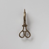Recortador de mechas de velas clásico de primera calidad, herramienta profesional para el cuidado de velas con cuerpo de metal resistente y cuchilla de corte fino para una combustión limpia.