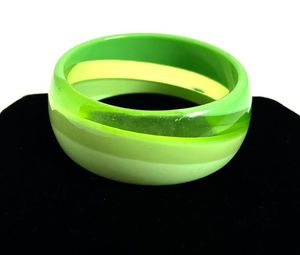 Bracelets classiques en résine faits à la main pour femmes, couleur personnalisée, accessoires de mode pour le quotidien, les fêtes, les mariages et les festivals - Product Image 4