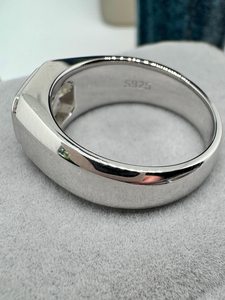 แหวนมอสซาไนต์ทรงเอเมอรัลด์สำหรับผู้ชาย เงินแท้ 925 แหวนแบบเซ็ตขอบเพชร แหวนตราประทับสุดหรู แหวนแต่งงาน - Product Image 5