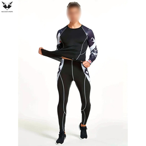 Ensemble de vêtements de sport haute performance pour homme : t-shirt et legging de compression pour l'entraînement, le MMA et la gym - Product Image 5