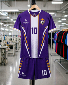 Ensemble Maillot et Short de Football Personnalisé pour Hommes – Tenue Légère Anti-Transpiration pour Entraînement d'Équipe – Vente en Gros - Product Image 6