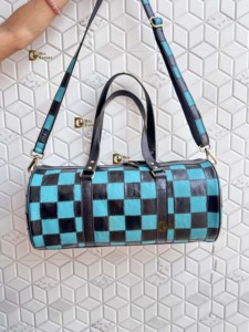 Latest Arrival Hand Tooled Leather Luggage Bags Checkers Pattern Handmade Bag Unisex Travel Bag Multi Uses Big Size Bag - Product Image 2