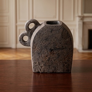 Jarrón de Cerámica Hecho a Mano en Bali, Estilo Wabi-Sabi, Acabado Mate, de 8-16 Pulgadas de Altura - Product Image 3