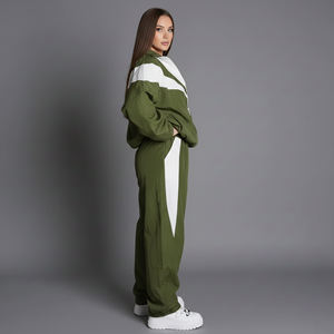 Conjunto Deportivo para Mujer en Verde Oliva y Blanco con Bloques de Color, Corte Holgado, Cierre de Cremallera, Bolsillos Laterales, Ropa Casual de Primavera - Product Image 2