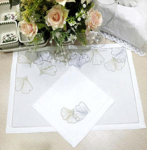 Ensemble de napperons et serviettes de table en coton blanc, brodés or et argent motif Ginkgo, lavables en machine, de luxe, personnalisés, vente en gros, pour la maison - Product Image 5
