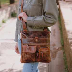 กระเป๋าหนัง - Product Image 1