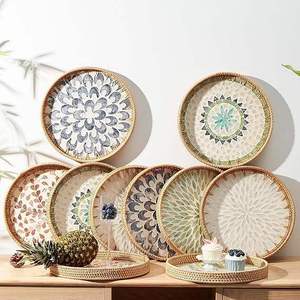 Bandeja Decorativa de Ratán Hecha a Mano con Incrustaciones de Madreperla, Diseño de Mosaico Geométrico, Estilo Bohemio, Forma Hexagonal - Product Image 5