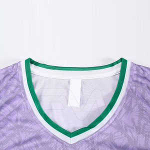 Uniforme de Baloncesto Ligero de Estilo Único, Uniforme de Baloncesto con Impresión por Sublimación de Color Sólido - Product Image 3