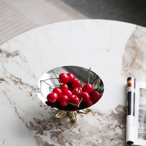 Bol à fruits de luxe en acier inoxydable argenté, base décorative en pétales dorés, plat à noix élégant, assiette à bonbons, centre de table, vaisselle de table - Product Image 1