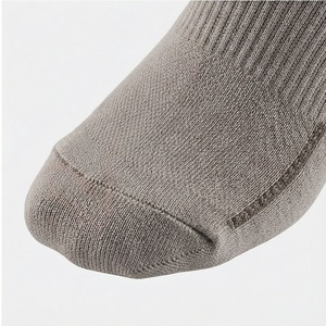 Chaussettes de compression pour hommes, motif géométrique, tricotées, respirantes, en spandex et polyester, style sport, été, style classique - Product Image 6
