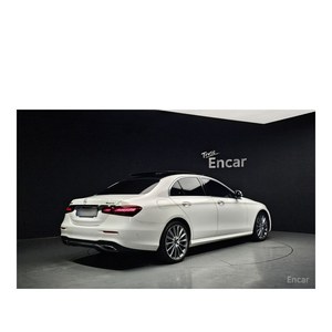 Mercedes-Benz Clase E E350 4MATIC AMG Line, Modelo Abril 2023, 55,126 km, Caja de Cambios Automática, Asientos de Cuero, Volante a la Izquierda, Cámara Trasera - Product Image 2