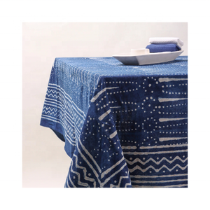 Nappe écologique 100% coton bleu certifié GOTS élégant brodé 60x84 pouces pour chaque occasion de repas à la maison - Product Image 3