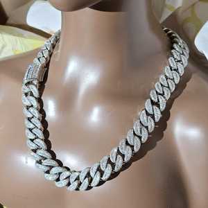 Collar de Plata 925 con Baño de Rodio Estilo Hip Hop, Cadena Cubana con Moissanita, Unisex, para Uso Diario - Product Image 2