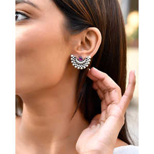 Boucles d'oreilles clous en argent Meera Jaipur Laal - Accessoire élégant et stylé - Product Image 2