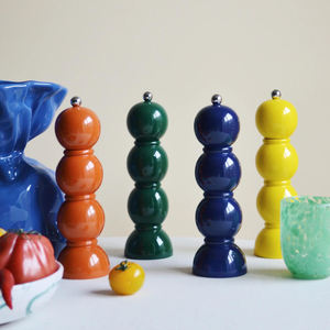 ชุดเครื่องบดเกลือและพริกไทยไม้เคลือบเงาคุณภาพสูง คอลเลคชั่นสีสันสดใส รับผลิตตามสั่ง (OEM) ขายส่งเครื่องบดเกลือและพริกไทยแบบมือหมุน - Product Image 5