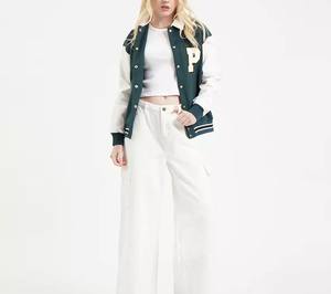 Veste universitaire tendance en peau de mouton de haute qualité pour femme, logo personnalisé, couleur unie, coupe-vent d'hiver, réversible et respirante - Product Image 5